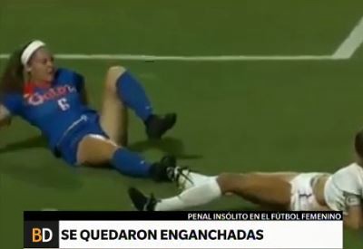 Insólito: se quedaron enganchadas