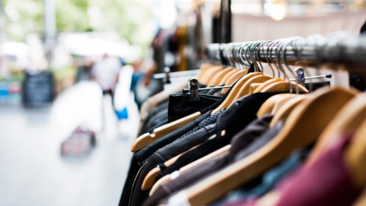 Ventas minoristas volvieron a caer fuerte en julio: Pymes intentan "mantenerse a flote"