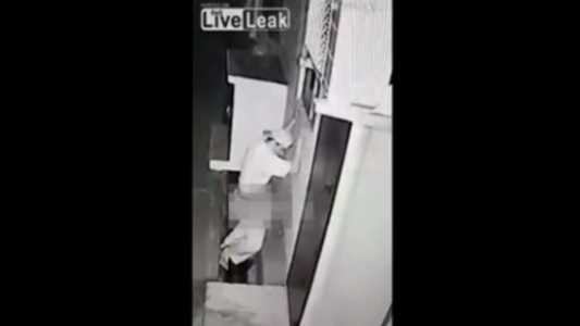 Insólito: un hombre tuvo "sexo" con una cañería