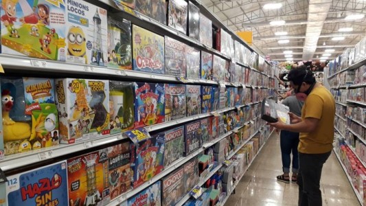 Según un relevamiento de la CAME, las ventas minoristas por el Día de la Niñez cayeron un 14,4%