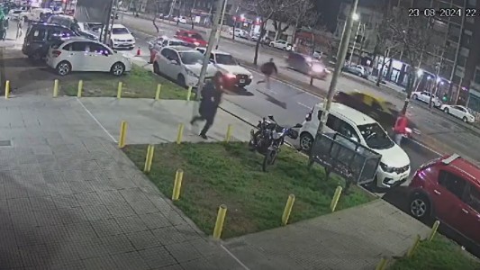 Terror a horas del clásico: tirotearon una famosa parrilla en la que cenaba una facción de la barra de Independiente