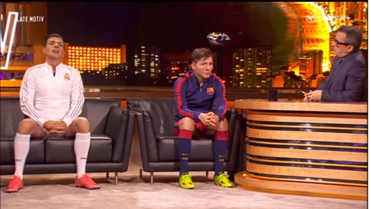 Messi y Cristiano, frente a frente, en la interpretación de Martín Bossi