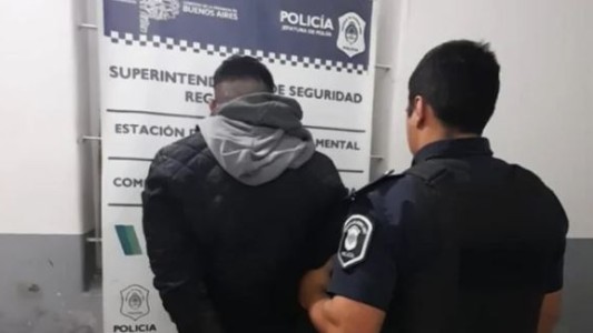 Un policía murió tras recibir una patada en la espalda durante un operativo en Berisso