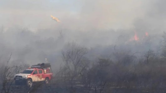 Incendios en Córdoba: se contuvo el foco en La Calera pero el fuego no cede en Ambul