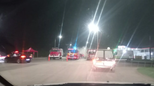 Alarma en la ruta por el derrame de ácido clorhídrico de un camión