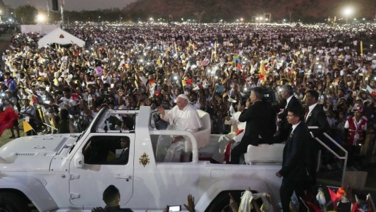 Misa de Francisco ante 600.000 personas en Timor Oriental, casi la mitad de su población