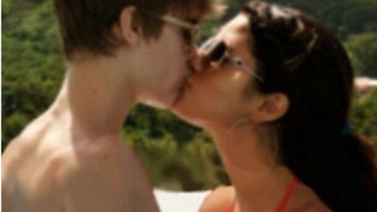 Justin Bieber posteó una foto con Selena Gómez y disparó los rumores
