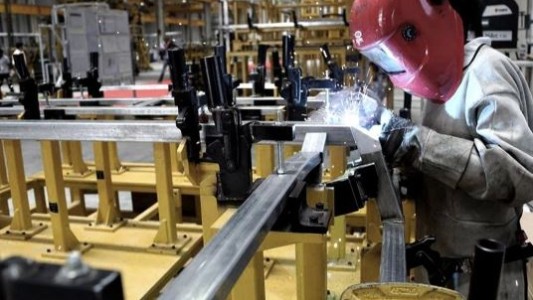La metalurgia cayó en agosto y es el peor registro mensual desde la salida de la pandemia