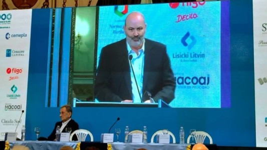 Sturzenegger adelantó que el Gobierno se prepara para la "deep motosierra"