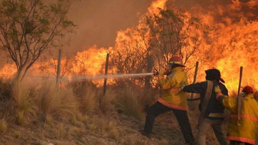 Córdoba: temor por reactivación de focos de incendio con temperaturas de 40 grados