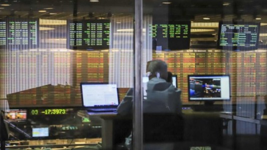 Subieron los bonos argentinos y el riesgo país perforó los 1.200 puntos