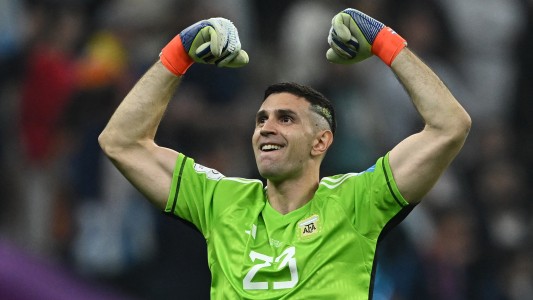 Óscar Córdoba contra Dibu Martínez: "No comparto su forma de festejar"