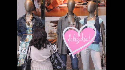 Las ventas minoristas por el Día de la Madre cayeron por tercer año consecutivo