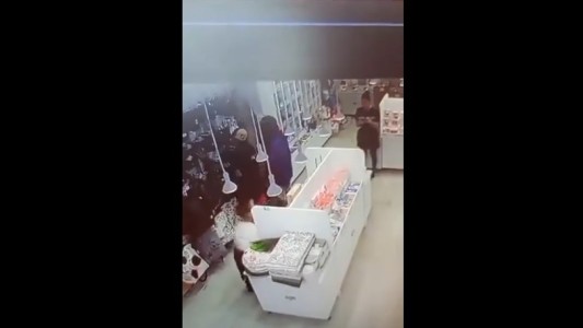 Cinco niños de entre 10 y 15 años robaron dos locales en La Plata: tienen antecedentes