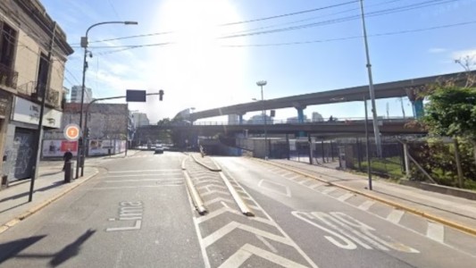 Una mujer murió tras ser atropellada por un colectivo en el paso bajo nivel de Constitución