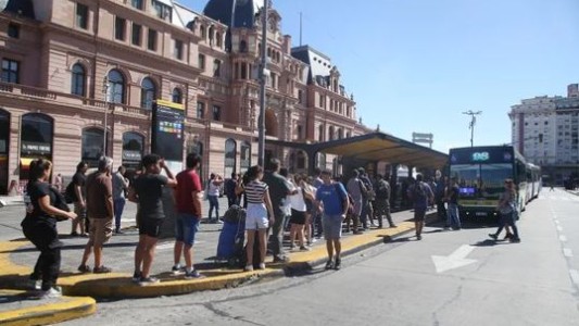 Comenzó el paro de transporte por 24 horas