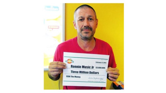 La historia del hombre que ganó 3 millones de dólares en a lotería, invirtió en drogas y lo atraparon