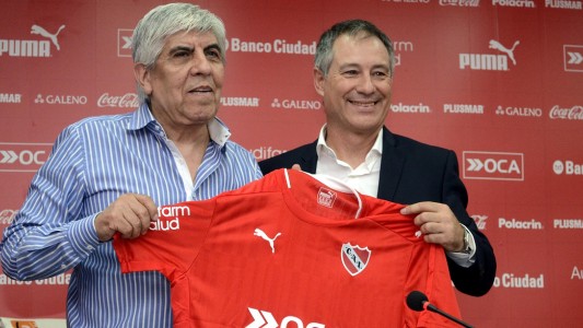 Holan asumió como DT de Independiente: "Voy a aprovechar las bases que sentó Milito"