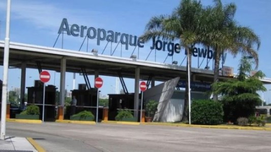 Sorpresiva asamblea de trabajadores de Intercargo provoca demoras y cancelaciones en Aeroparque