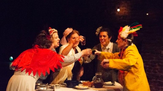 "Sueños escondidos en el mar", una historia de inmigrantes que dan vida a sus recuerdos e ilusiones