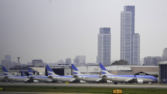 El sindicato de controladores aéreos anunció un cronograma de medidas de fuerza que incluye paros intermitentes