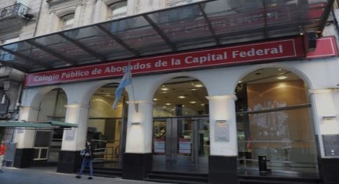 Colegio de Abogados: "Auditar las Universidades Nacionales es inconstitucional y agrede al sistema republicano"