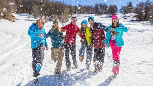 Denuncian en Córdoba aumentos desmedidos en los viajes de egresados que ya fueron pagados