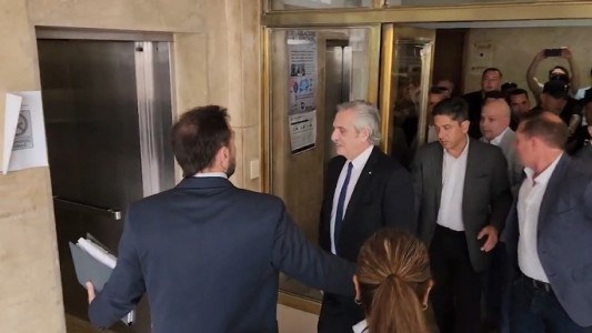 Alberto Fernández negó las acusaciones en su contra en la causa Seguros y solo respondió preguntas de su defensa