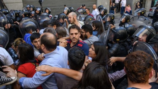 Enfermeros de la Ciudad fueron reprimidos durante una movilización gremial