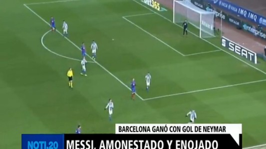 Messi, amonestado y enojado