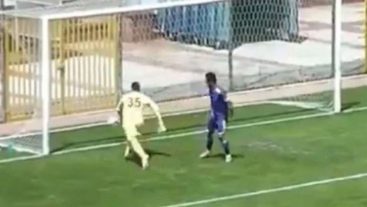El gol en contra más ridículo de la historia