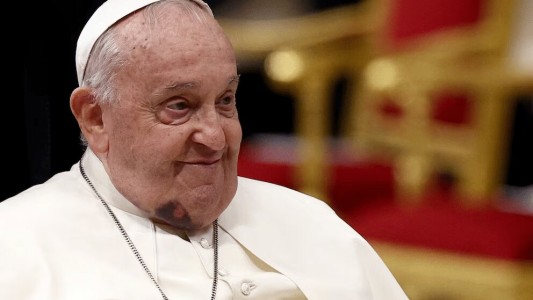 El Papa apareció en el Vaticano con un hematoma en el rostro