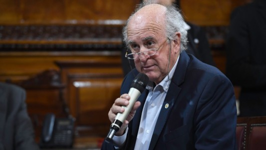 Senado: el oficialismo incorporó la suspensión de Parrilli a la sesión por el caso Kueider