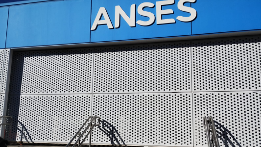 Milei otorgó asueto a los empleados estatales los días 24 y 31 de diciembre