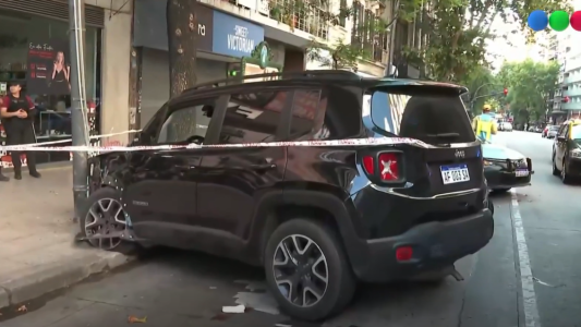 Se descompensó y chocó contra un poste de luz