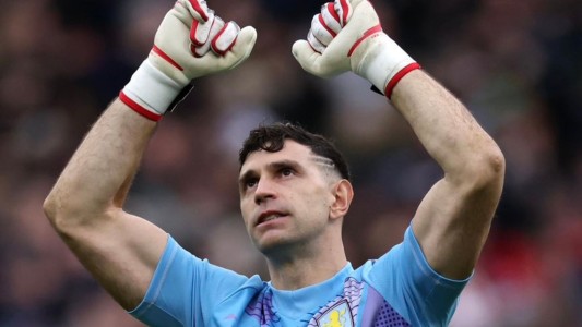 Con una destacada actuación de Emiliano Martínez, el Aston Villa le ganó 2 a 1 al Manchester City