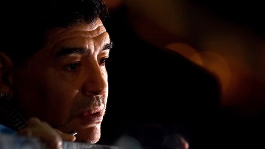 Maradona advirtió que "el fútbol argentino está quebrado" y que la FIFA puede desafiliar a a AFA