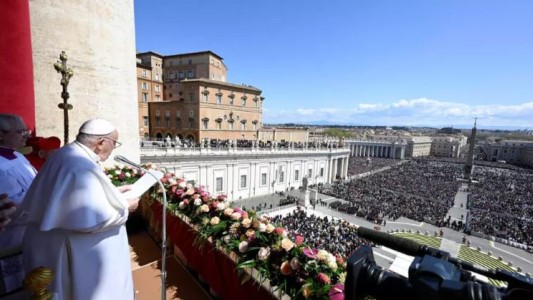 El Papa en su mensaje Urbi et Orbi: pidió "que se callen las armas"