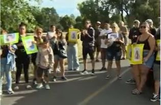 José C. Paz: Conductor borracho chocó a una moto, mató a dos jóvenes y casi lo linchan