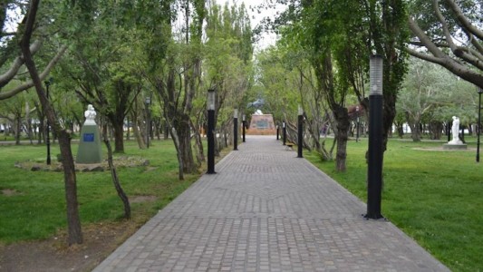 Santa Cruz: un nene se electrocutó en una plaza y está en terapia intensiva