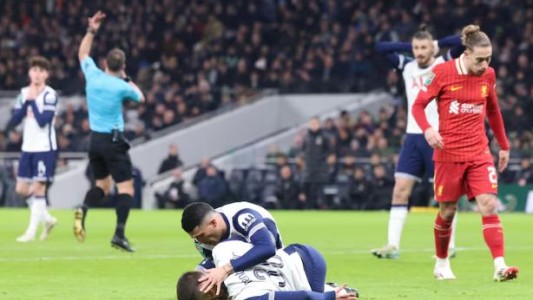 Un susto para Rodrigo Bentancur: se golpeó, se desmayó y debió ser trasladado a un hospital