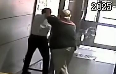 Le impidieron presidir el consejo de propietarios: ahora insulta y les pega a sus vecinos