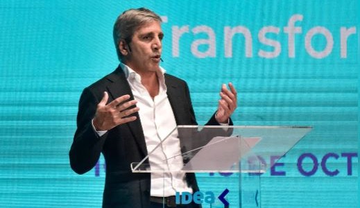 El Gobierno lanzó un canje voluntario de deuda para postergar vencimientos al 2026