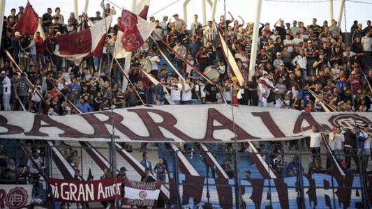 Racing vuelve a suspender la entrada de hinchas visitantes tras destrozos ante Lanús