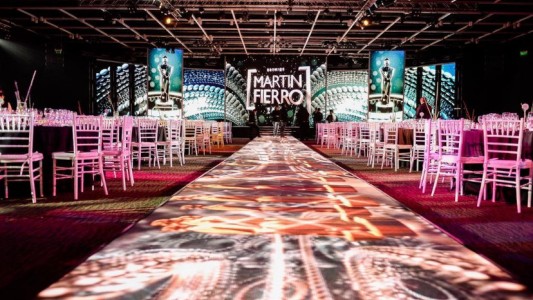 Todo listo para la ceremonia de entrega de los premios Martín Fierro
