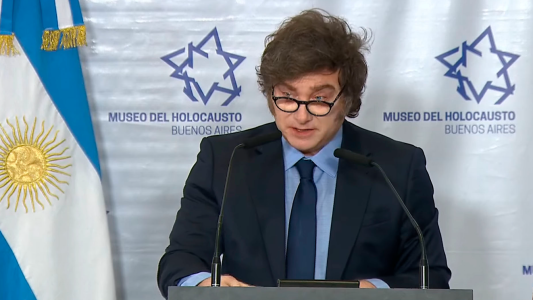 Milei en el Museo del Holocausto: "Ojo con los que de forma banal revolean falsas acusaciones de nazi"