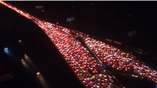 Video :así es un embotellamiento en una autopista de China