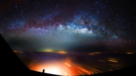 Los increíbles fenómenos que se ven desde la cabina de un avión