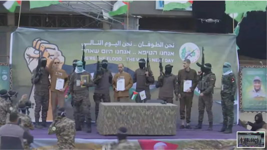 Hamas liberó a otros tres rehenes en Gaza: Israel se queja de su salud y amenaza con tomar medidas