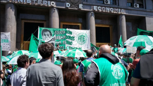 Por el cierre de la Secretaría de Vivienda, el Gobierno desvinculó a 500 empleados públicos